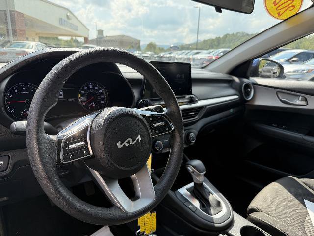 Used 2023 Kia Forte LXS image 10