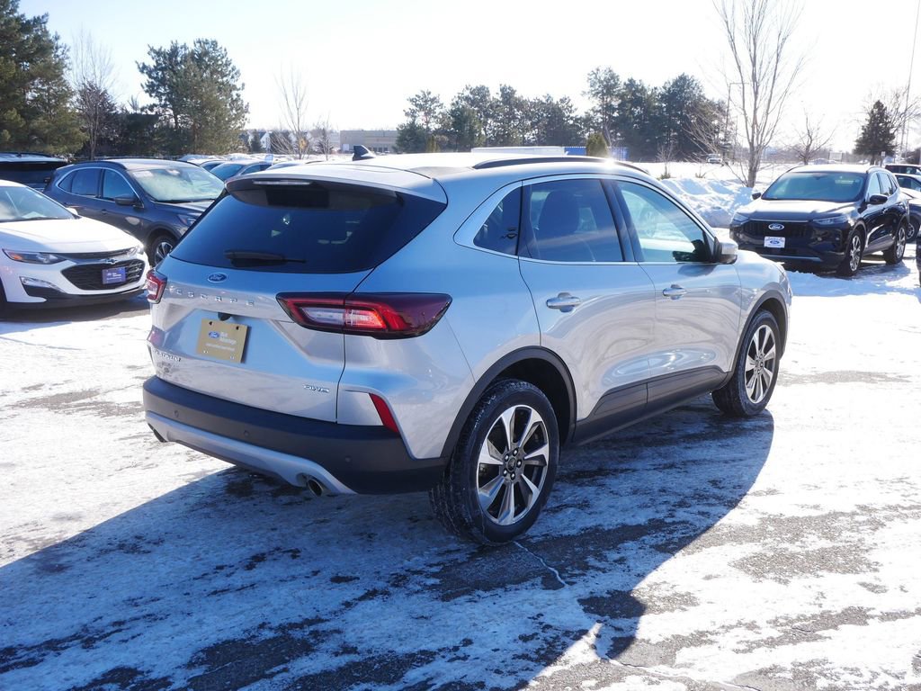 Certified 2024 Ford Escape Platinum image 5