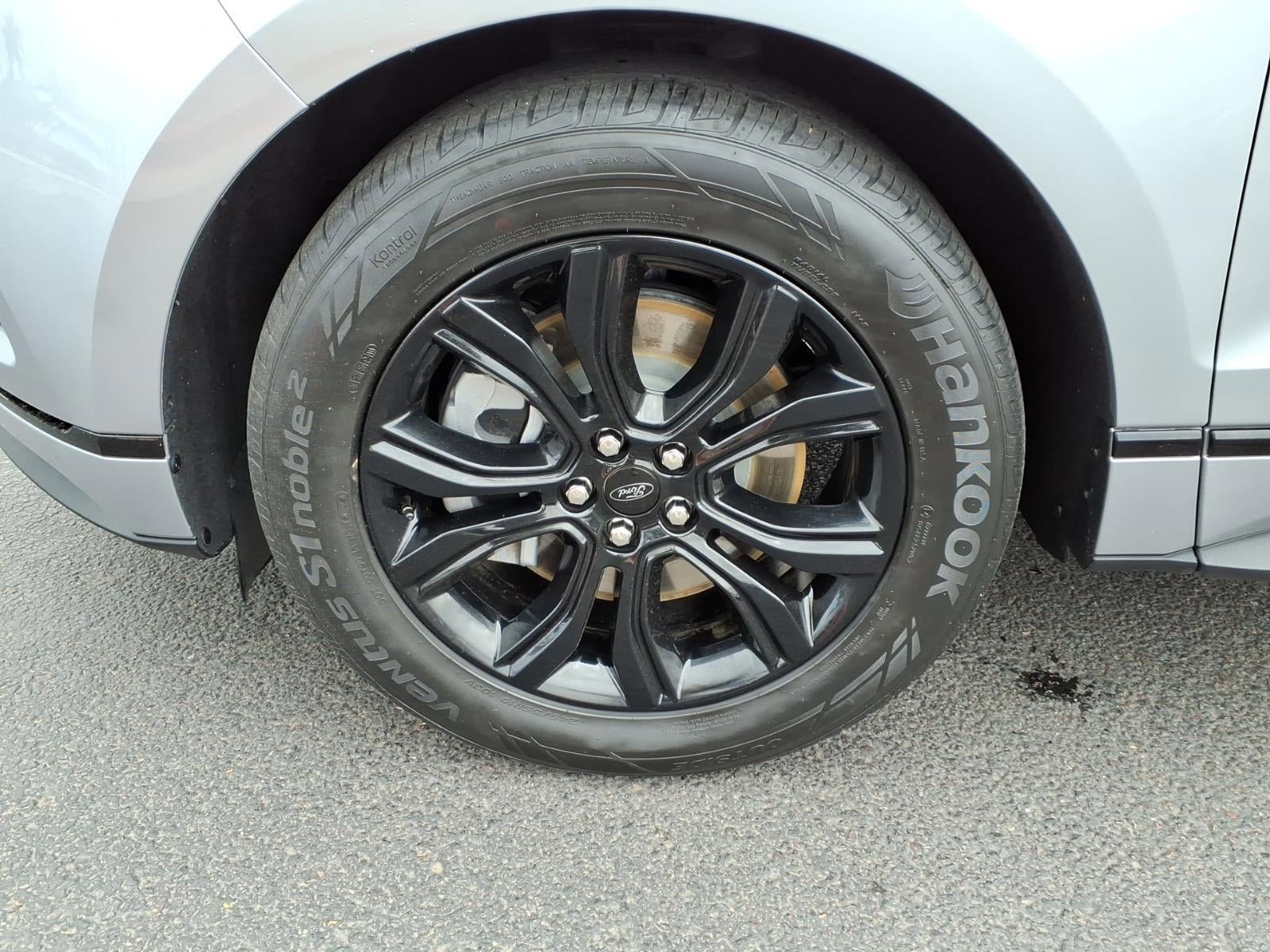 Certified 2022 Ford Edge SE w/ Black Appearance Package image 9