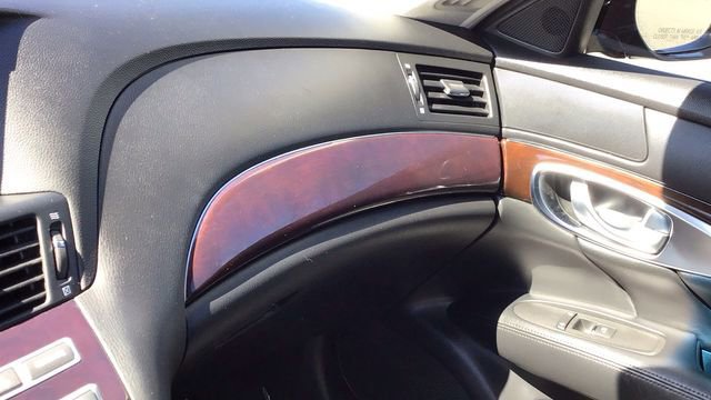 Used 2019 INFINITI Q70 Luxe image 26