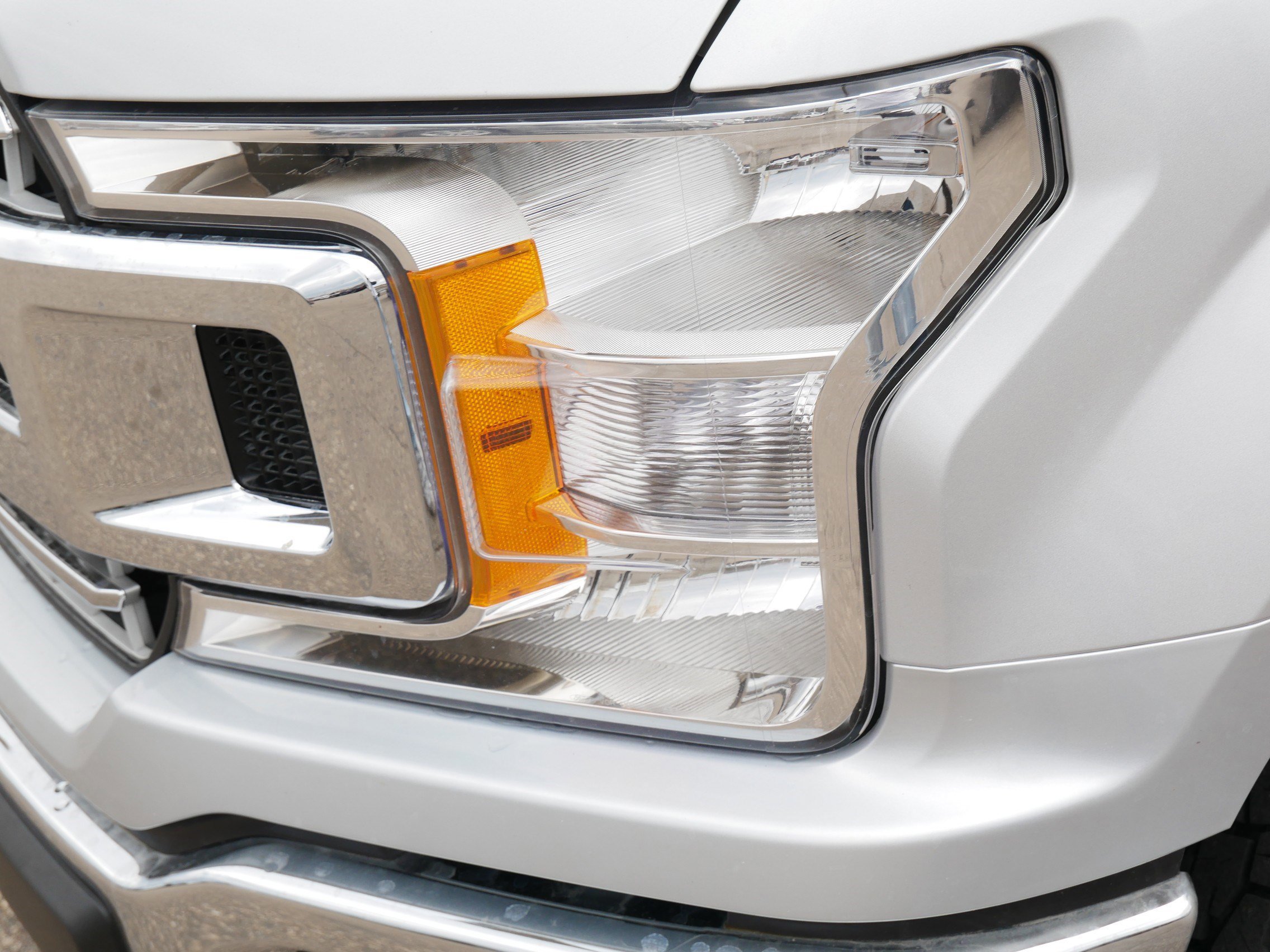 Certified 2018 Ford F150 XLT w/ Equipment Group 302A Luxury image 16