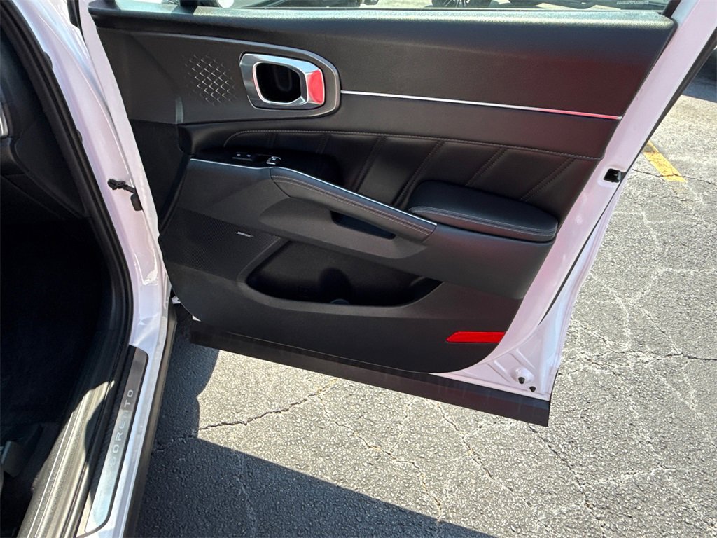 Used 2023 Kia Sorento SX image 14