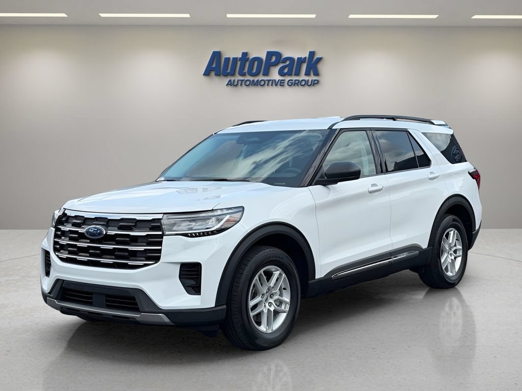 Certified 2025 Ford Explorer Active AWD/4WD image 3