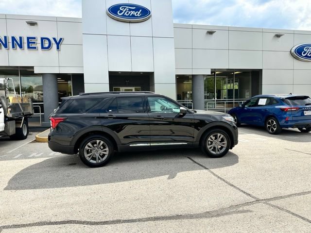 Certified 2025 Ford Explorer Active w/ Active Comfort Package AWD/4WD image 23