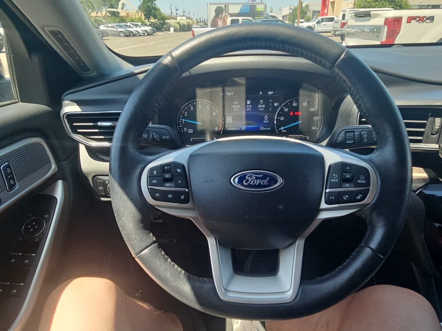 Certified 2023 Ford Explorer Limited AWD/4WD image 16