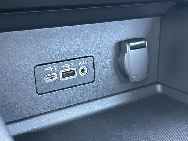 Used 2022 Nissan Sentra SR w/ SR Premium Package FWD image 36
