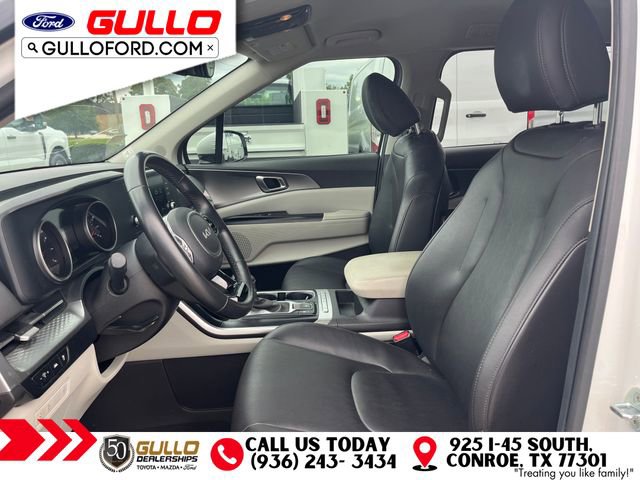 Used 2023 Kia Carnival LX FWD image 17