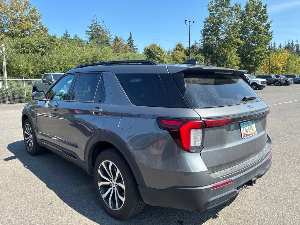 Certified 2025 Ford Explorer ST-Line AWD/4WD image 40