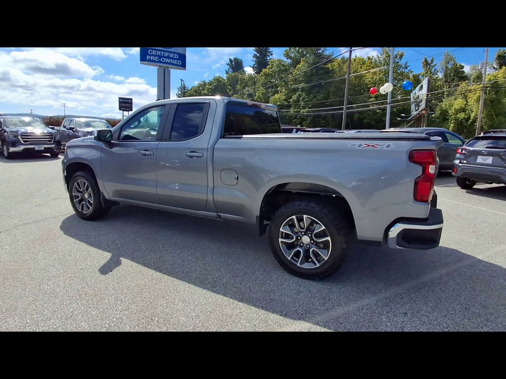 Used 2023 Chevrolet Silverado 1500 LT AWD/4WD image 6