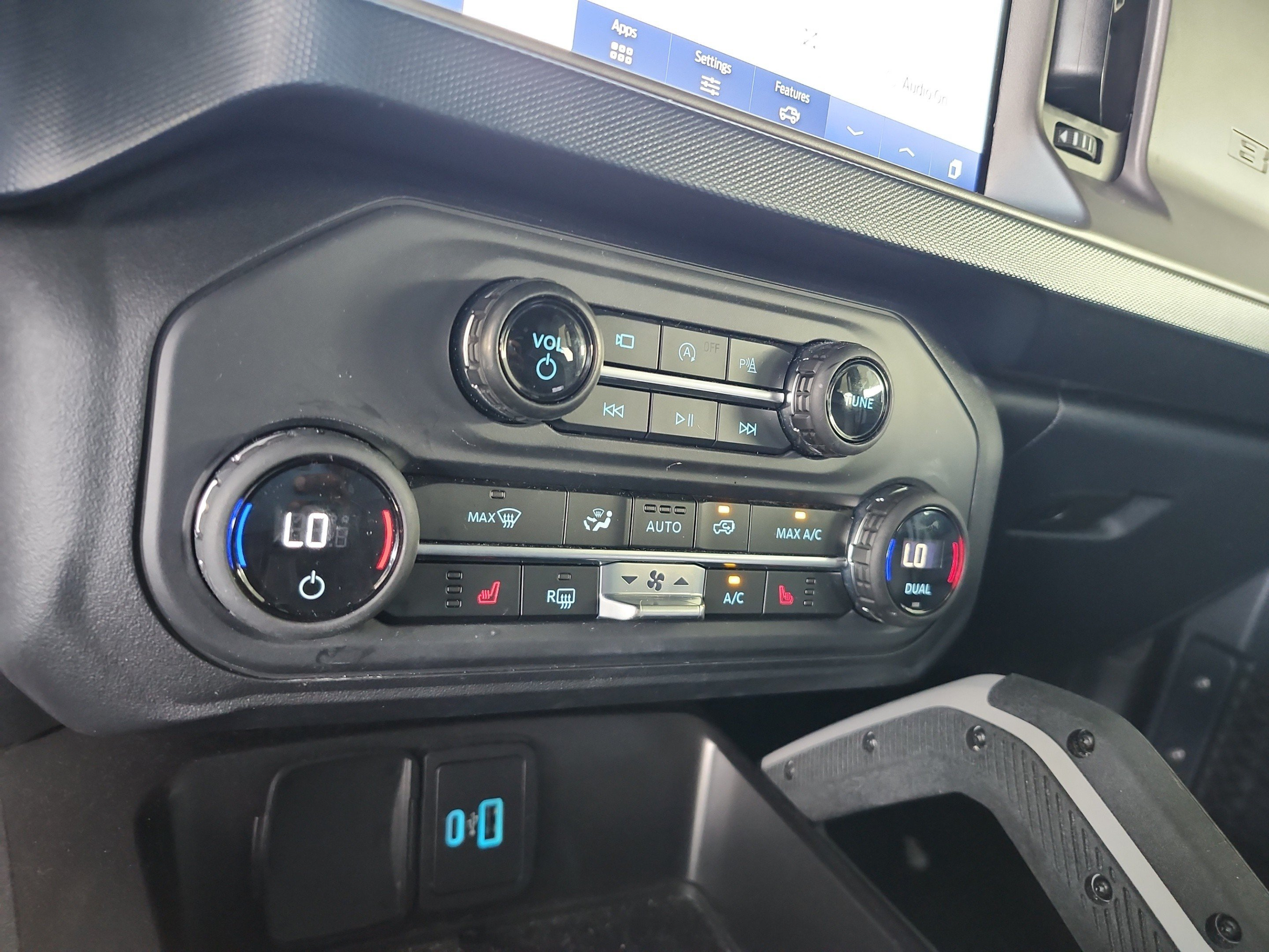 Certified 2023 Ford Bronco Outer Banks AWD/4WD image 26
