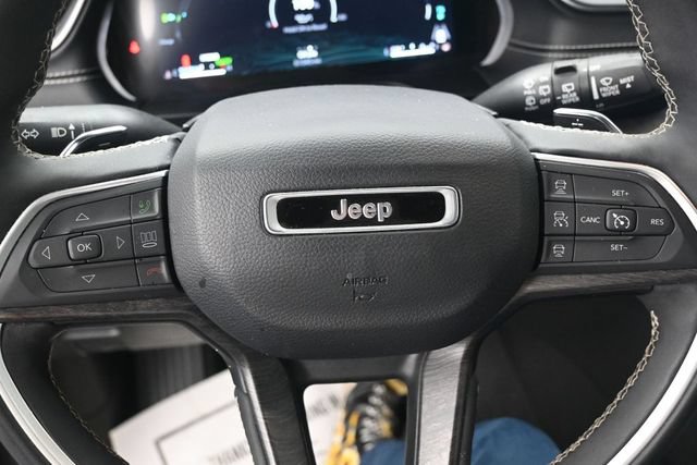 Used 2024 Jeep Grand Cherokee Limited 4xe AWD/4WD image 11