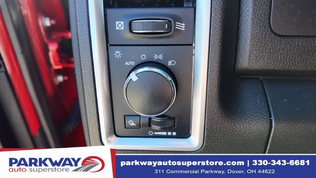 Used 2024 RAM 1500 Classic SLT AWD/4WD image 20