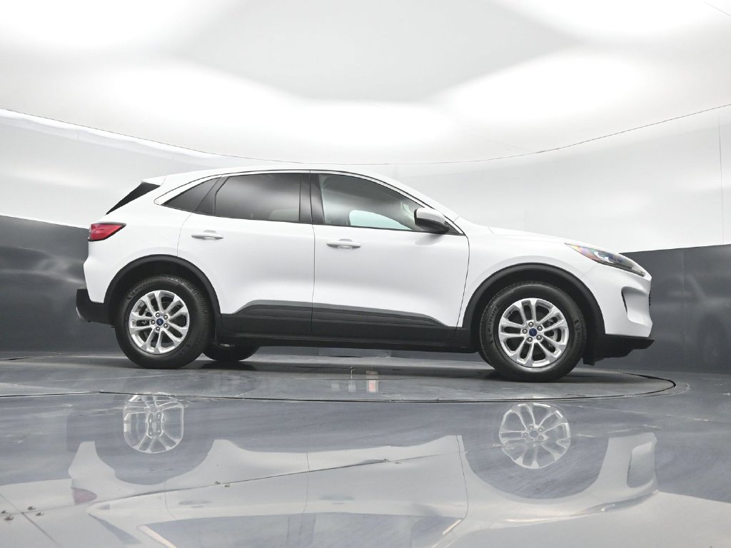Certified 2020 Ford Escape SE FWD image 39