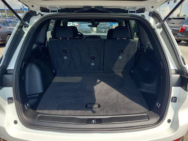 Used 2025 Jeep Grand Cherokee Laredo RWD image 10