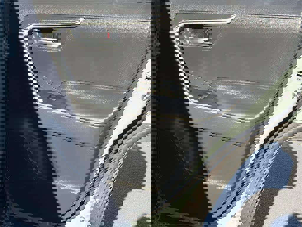 Used 2023 Toyota RAV4 XLE image 15