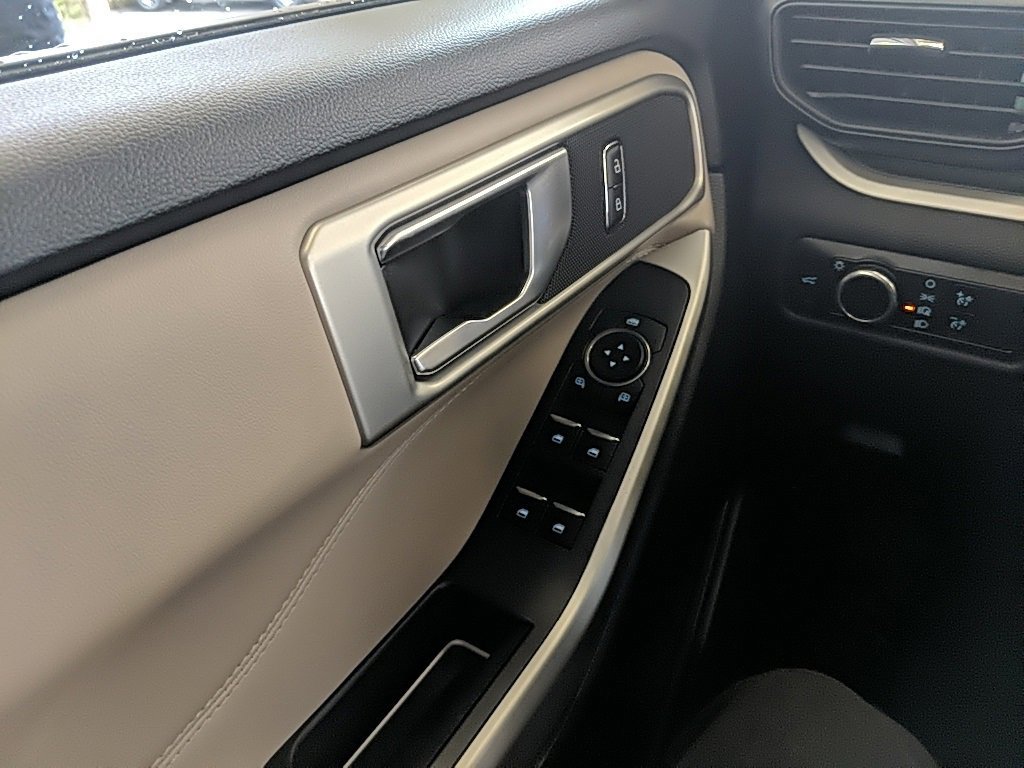 Certified 2023 Ford Explorer XLT image 23