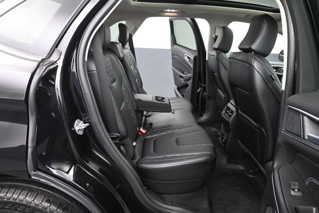 Certified 2024 Ford Edge Titanium AWD/4WD image 24