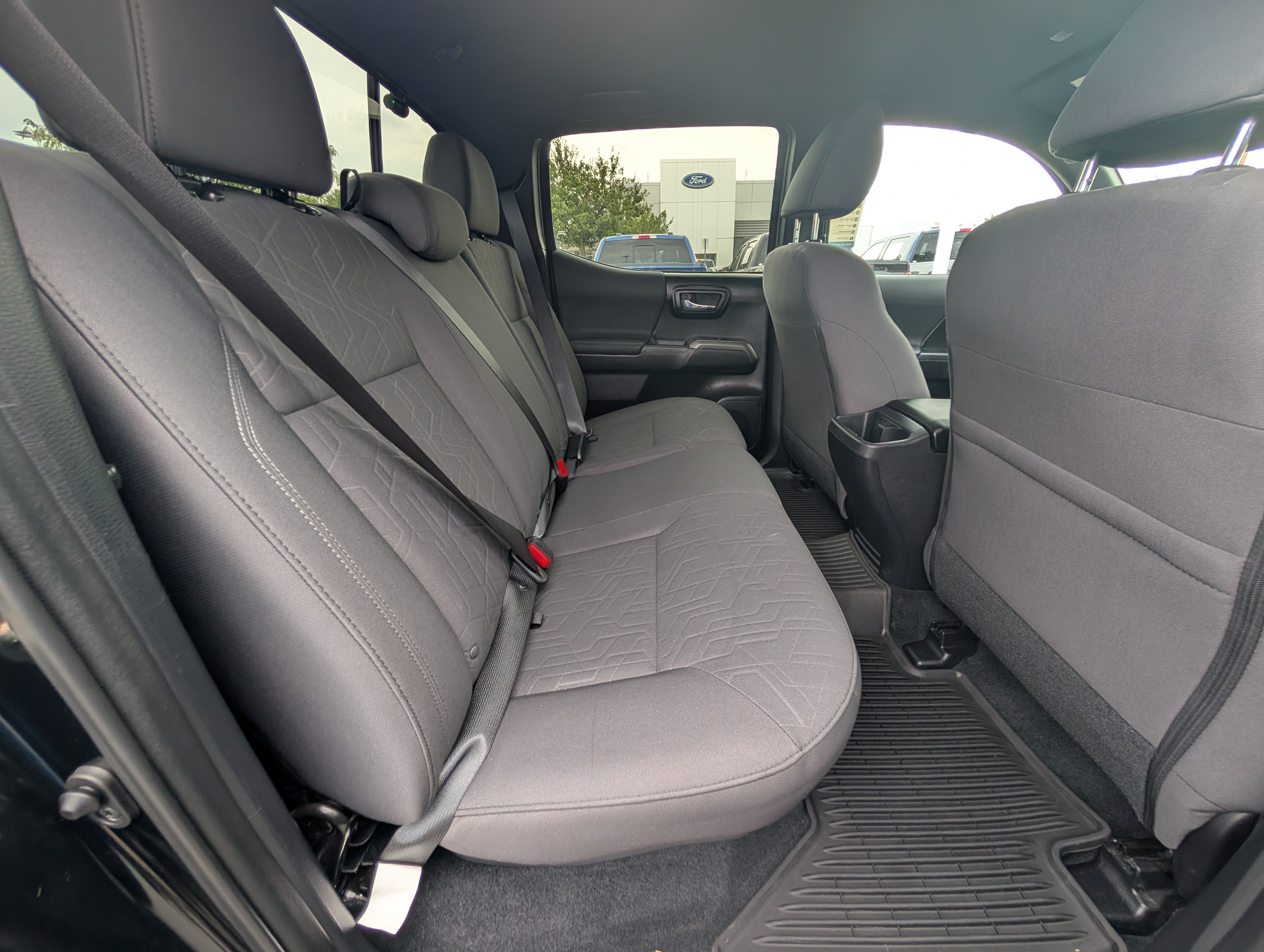 Used 2019 Toyota Tacoma TRD Off-Road AWD/4WD image 11