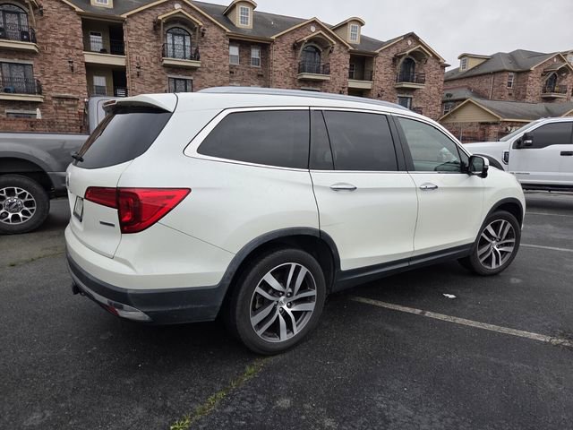 Used 2017 Honda Pilot Touring image 5