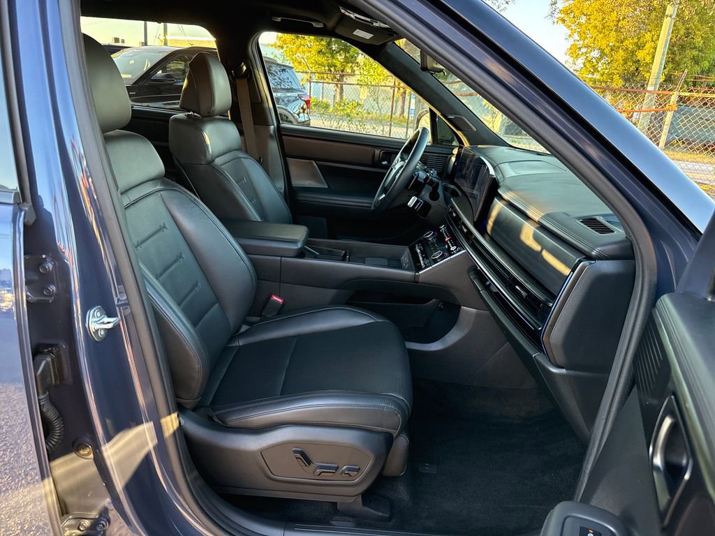 Used 2025 Hyundai Santa Fe Calligraphy image 27