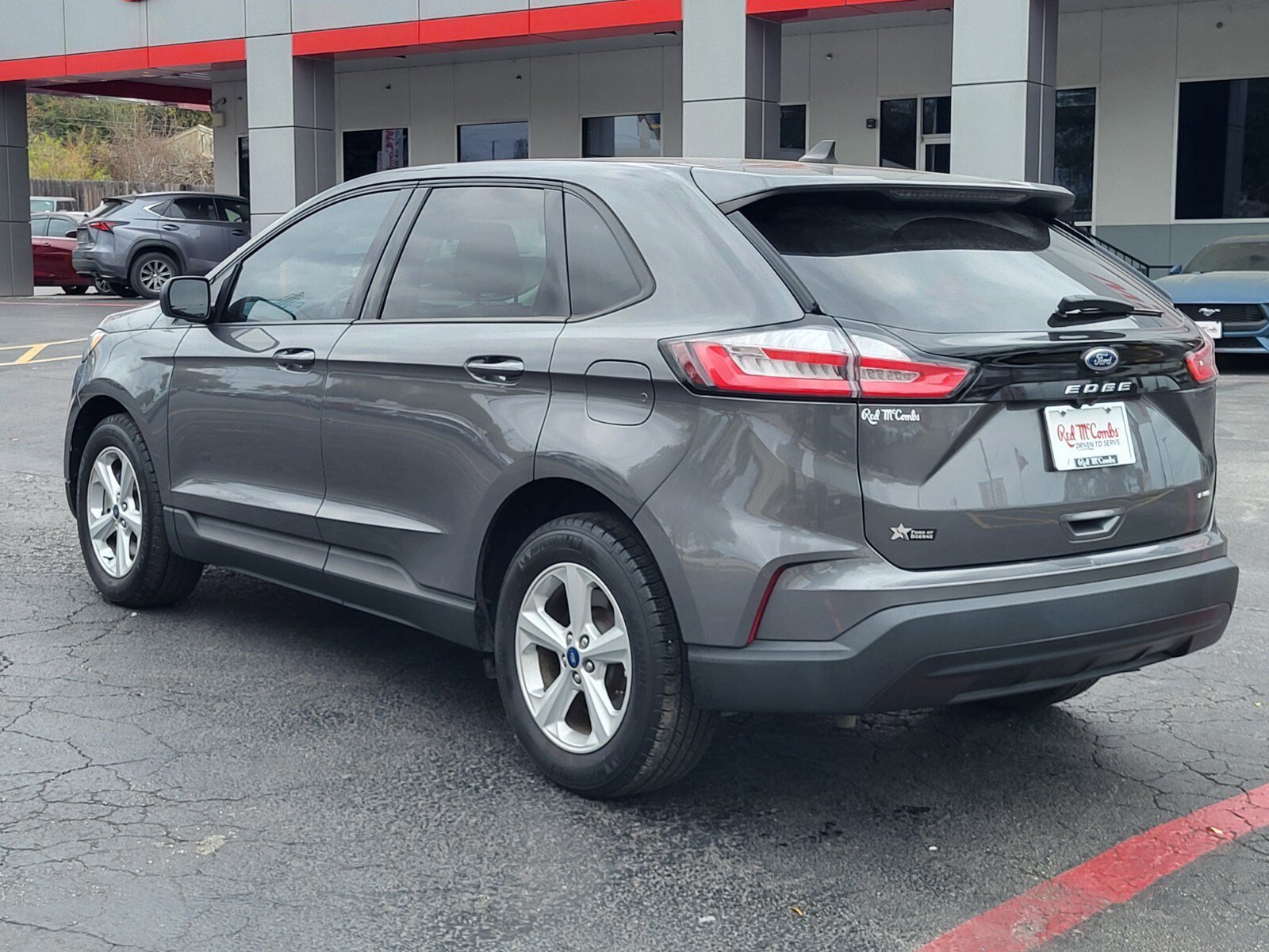 Certified 2022 Ford Edge SE image 5