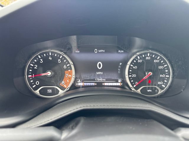 Used 2023 Jeep Renegade Trailhawk AWD/4WD image 21