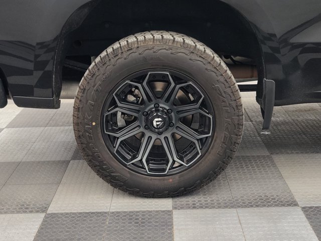 Used 2019 Chevrolet Silverado 1500 High Country w/ Technology Package AWD/4WD image 14