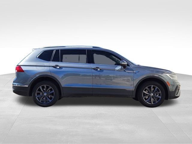 Used 2022 Volkswagen Tiguan SE AWD/4WD image 9