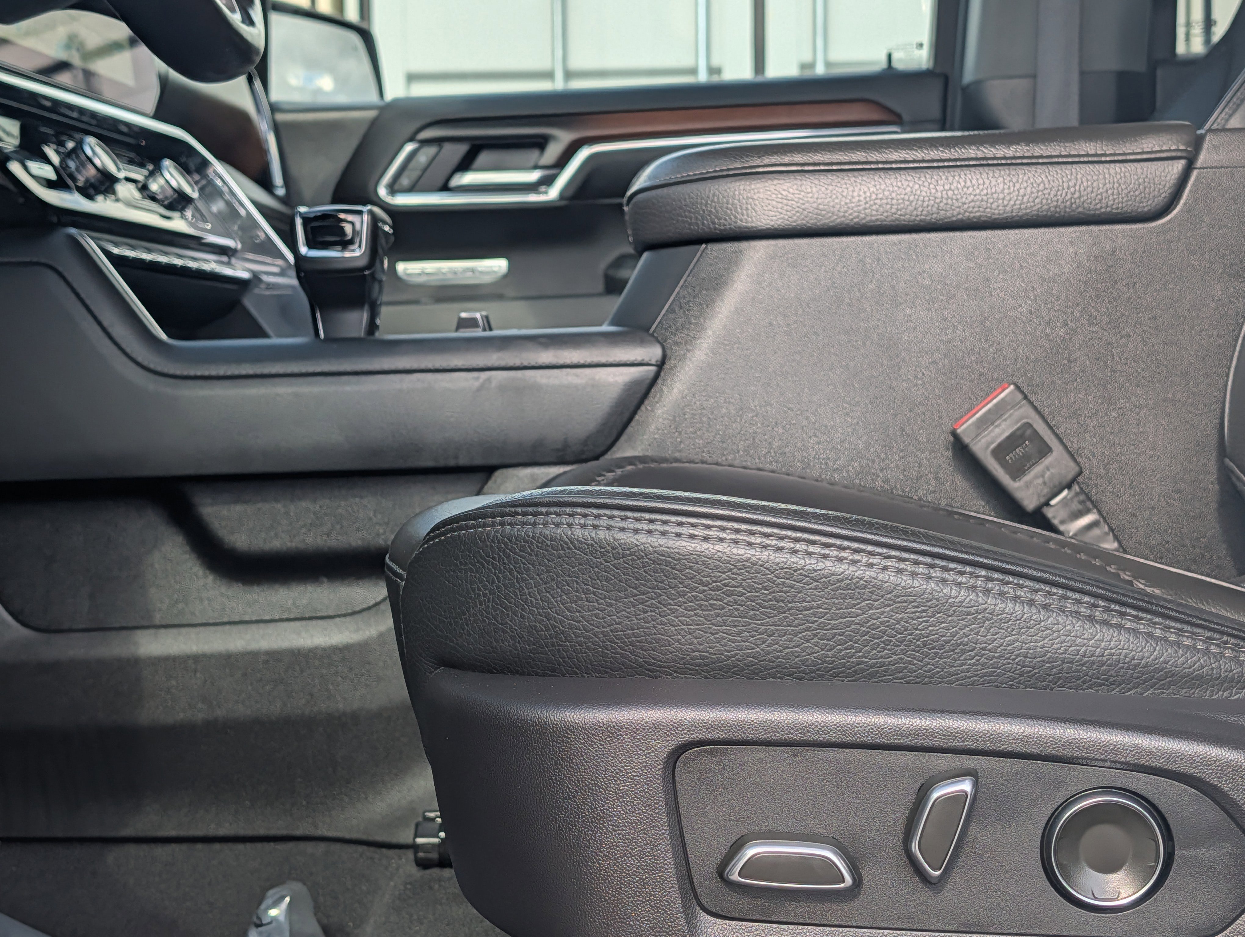 Used 2024 GMC Sierra 1500 Denali AWD/4WD image 23