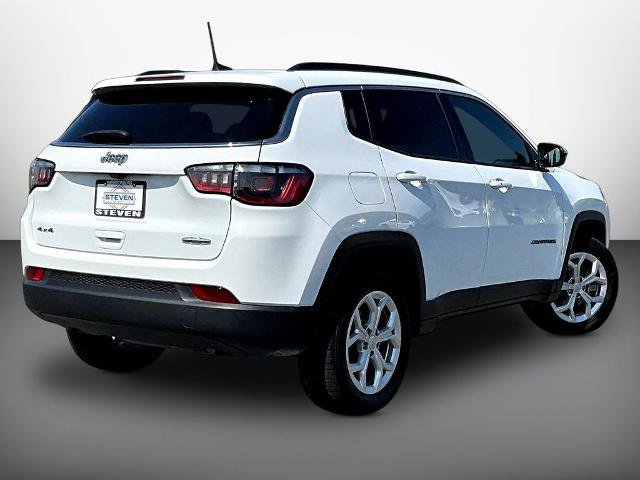 Used 2024 Jeep Compass Latitude AWD/4WD image 6
