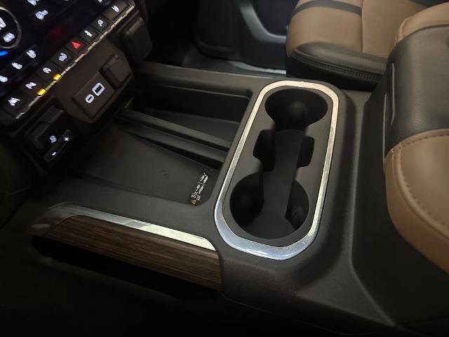Used 2021 Chevrolet Silverado 1500 High Country w/ Technology Package RWD image 30