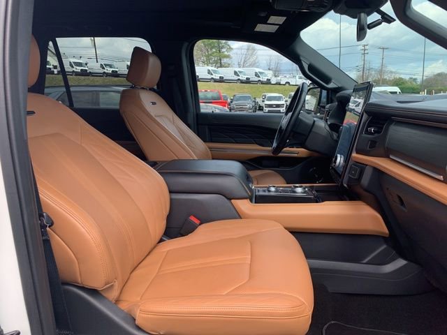 Certified 2024 Ford Expedition Platinum image 17