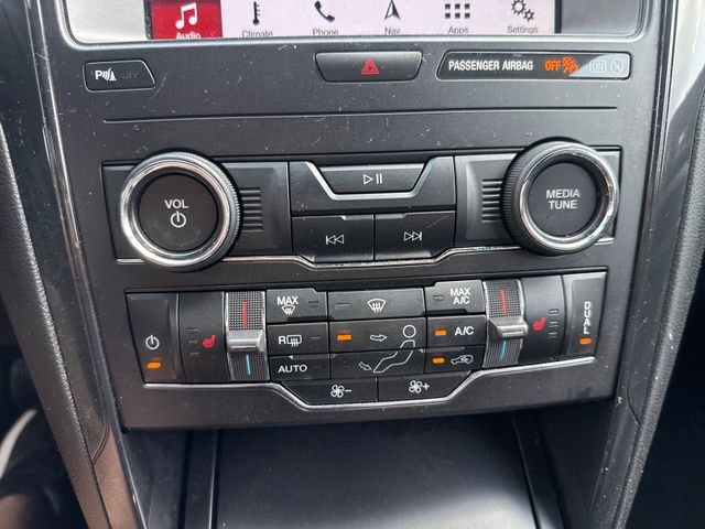 Certified 2019 Ford Explorer XLT w/ Equipment Group 202A AWD/4WD image 30