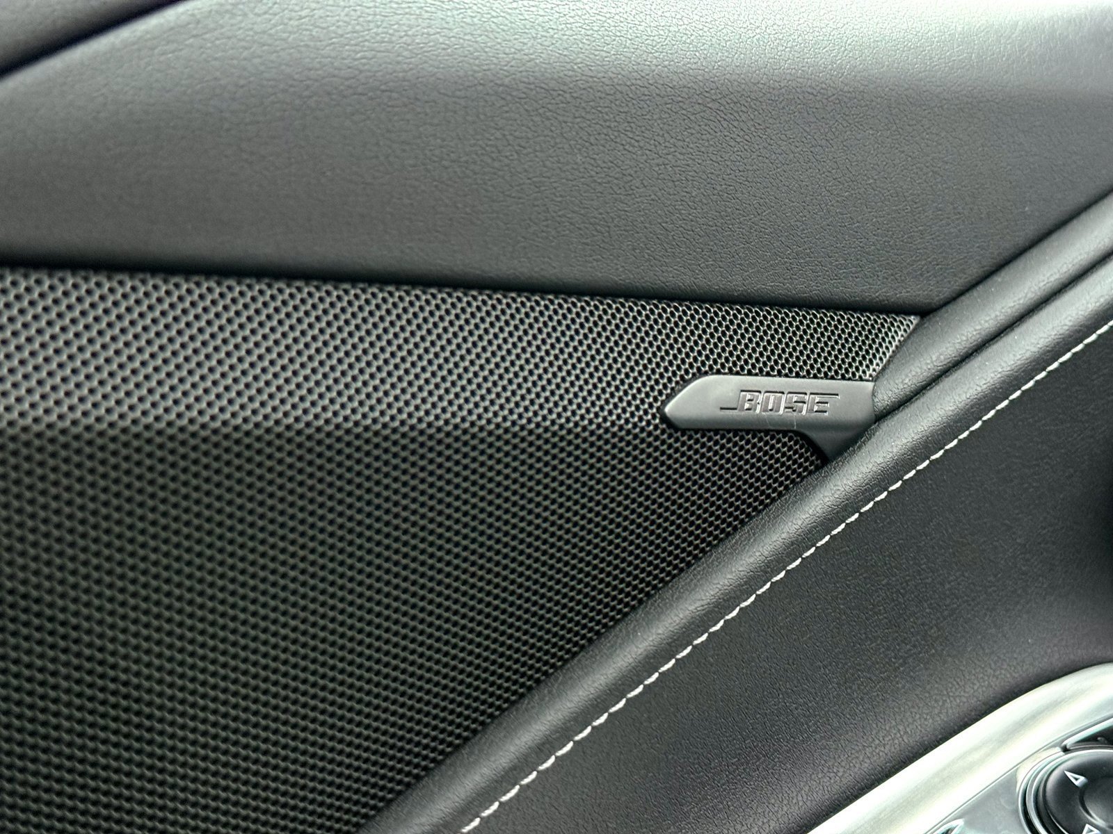 Used 2023 Chevrolet Corvette Stingray Coupe w/ 1LT image 28