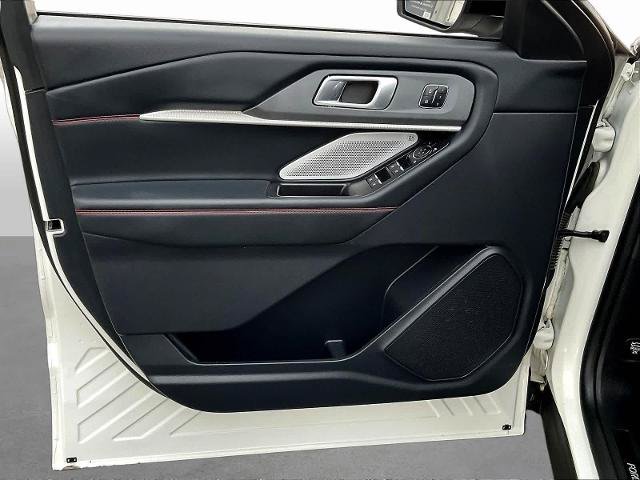 Certified 2025 Ford Explorer ST AWD/4WD image 21