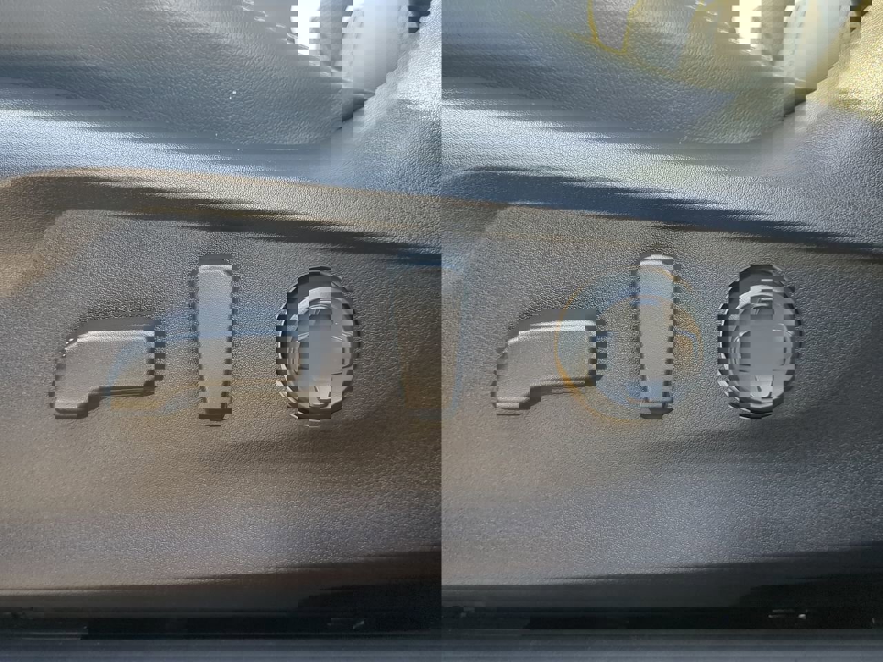 Used 2024 Subaru Ascent Limited w/ Technology Package image 30