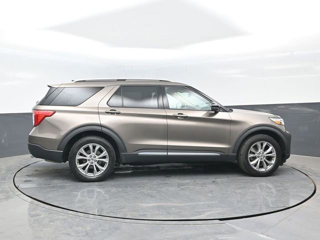 Certified 2021 Ford Explorer Limited AWD/4WD image 3