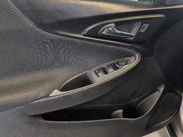 Used 2023 Chevrolet Malibu LT image 16