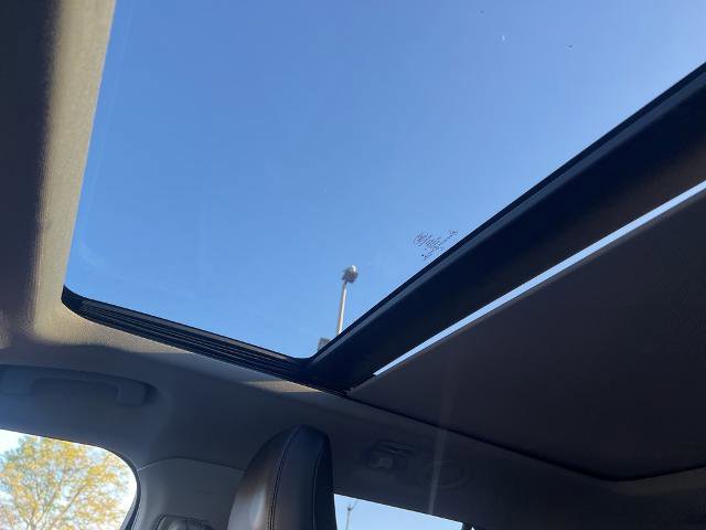 Certified 2022 Ford Explorer XLT w/ Equipment Group 202A image 30