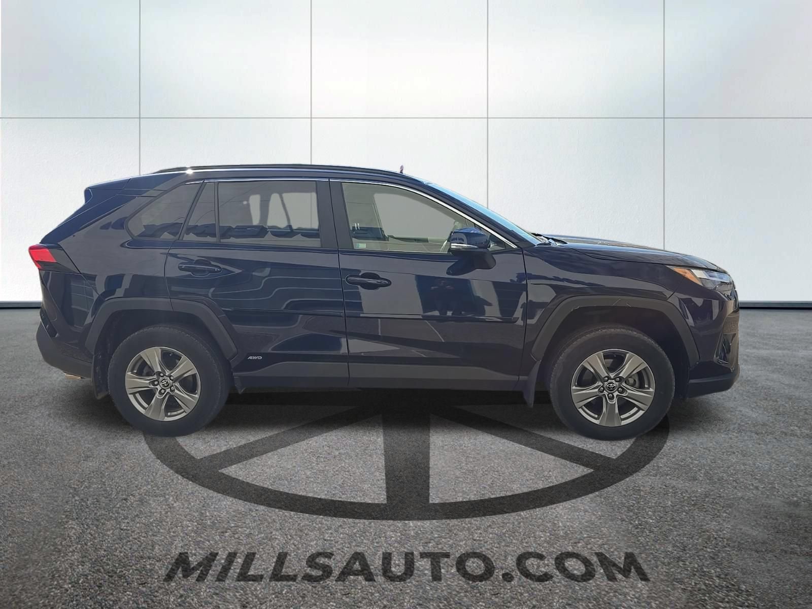 Used 2023 Toyota RAV4 XLE w/ Convenience Package AWD/4WD image 3