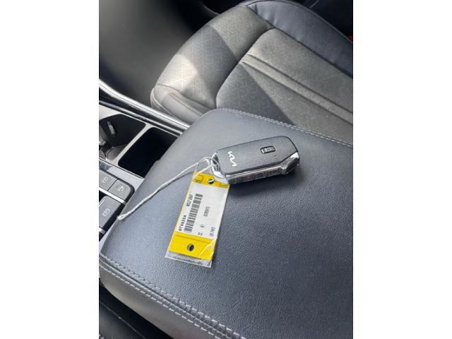 Used 2022 Kia Sorento SX FWD image 19