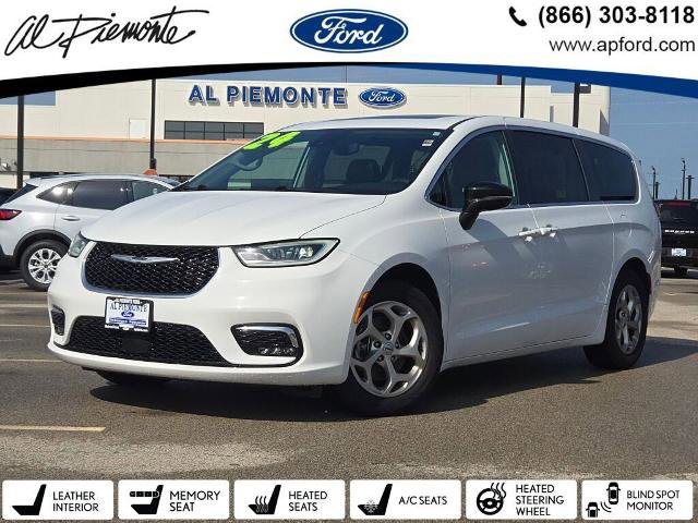 Used 2024 Chrysler Pacifica Limited