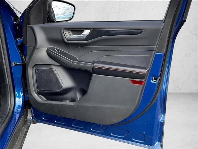 Certified 2023 Ford Escape ST-Line w/ Tech Pack #1 AWD/4WD image 15