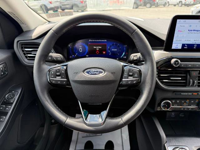 Certified 2022 Ford Escape Titanium w/ Class II Trailer Tow Package image 15