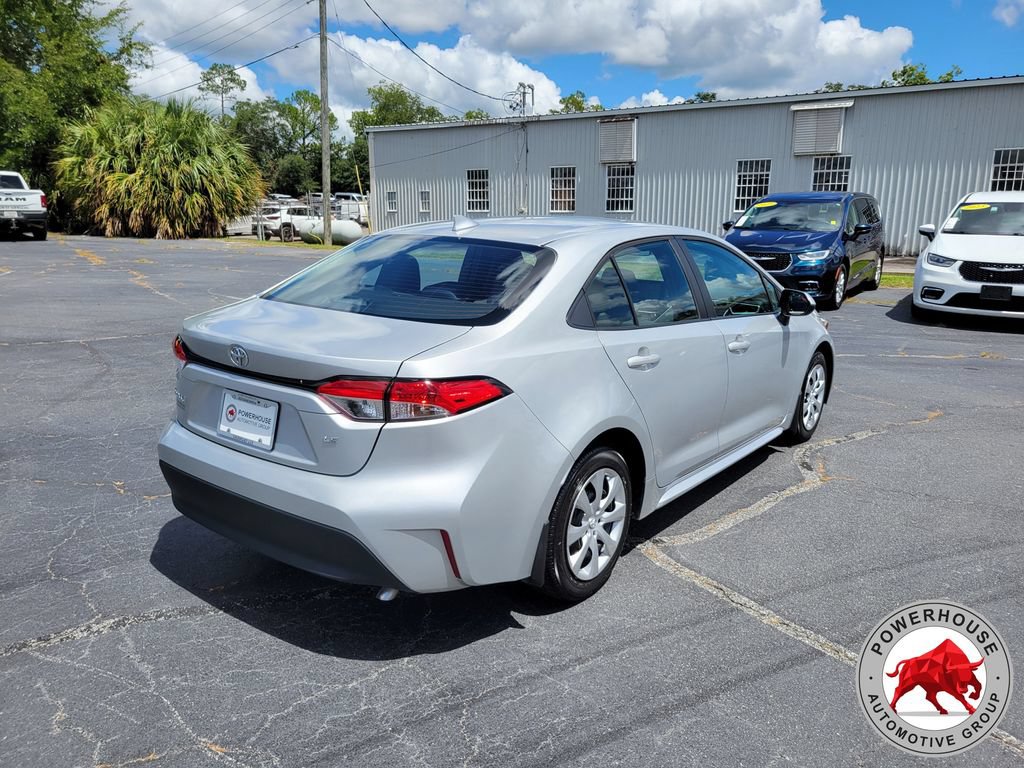 Used 2024 Toyota Corolla LE FWD image 5