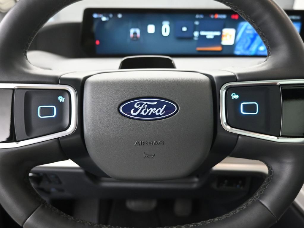 Certified 2025 Ford Expedition Active AWD/4WD image 24