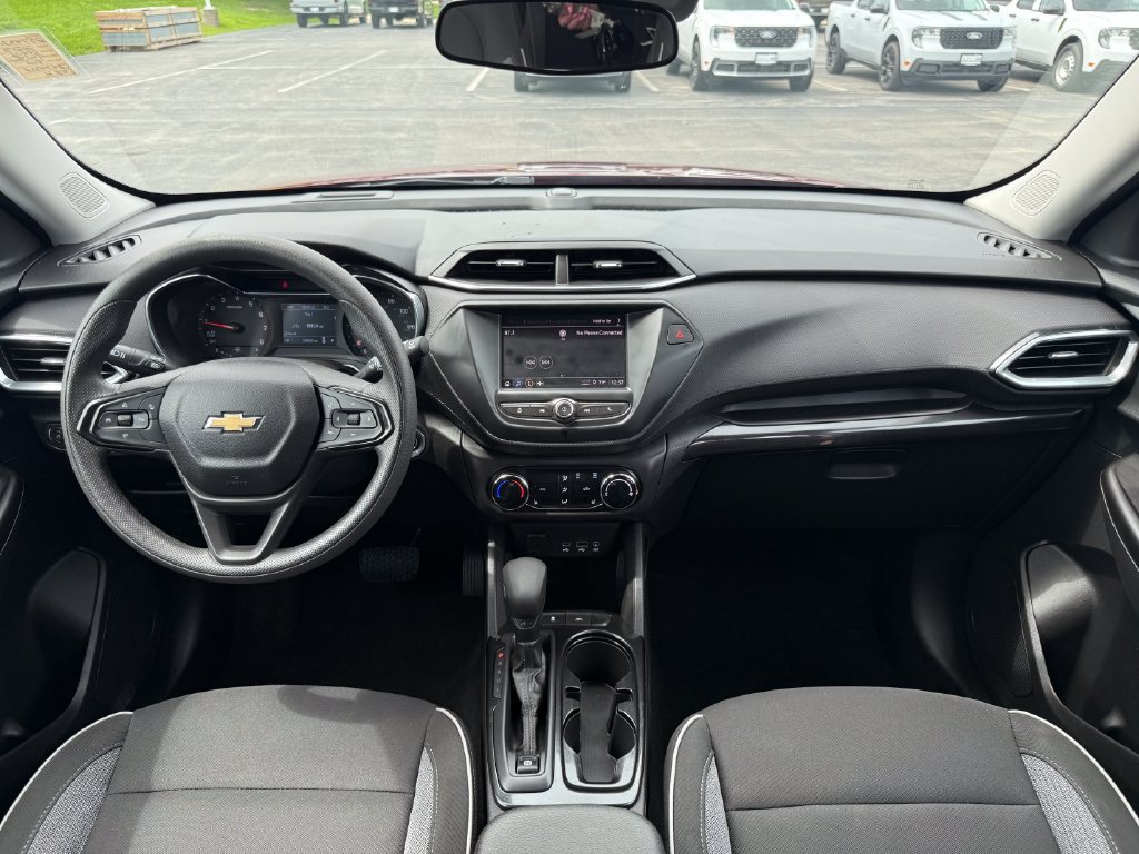 Used 2023 Chevrolet TrailBlazer LT FWD image 20