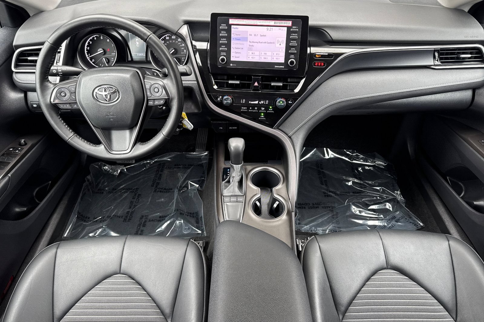 Used 2024 Toyota Camry SE FWD image 14