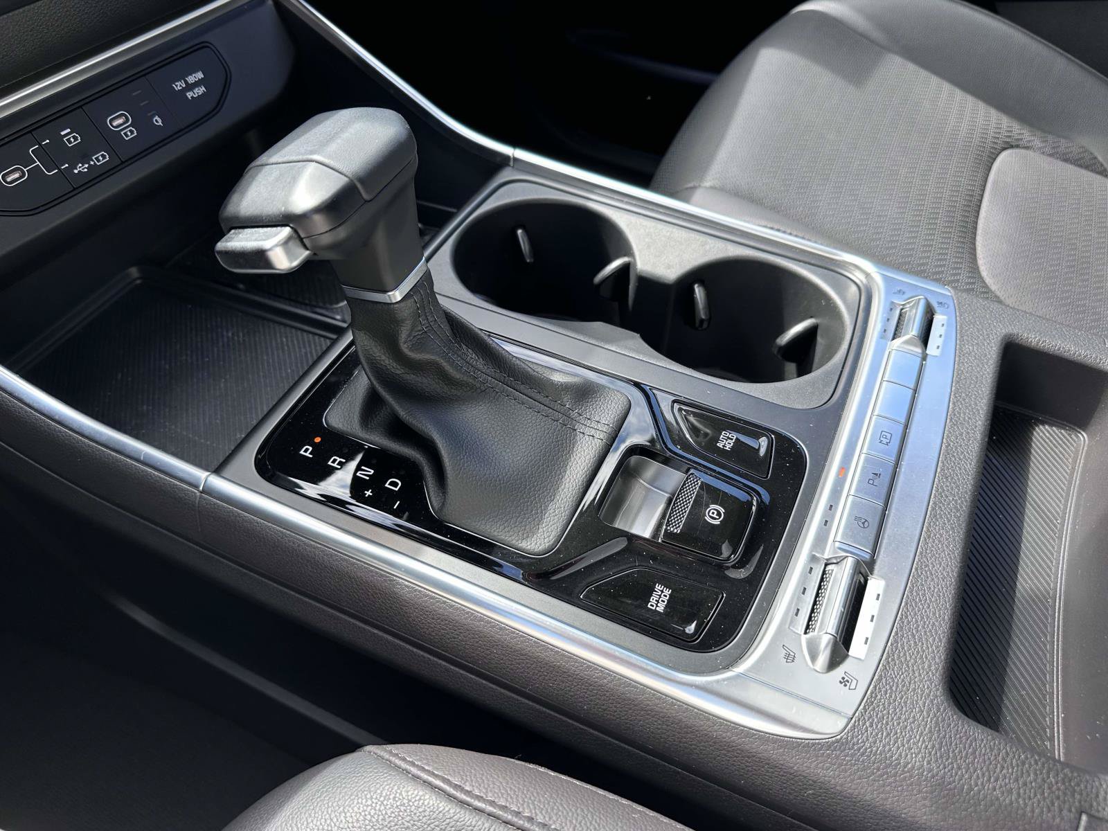 Used 2025 Kia Carnival SX Prestige FWD image 29