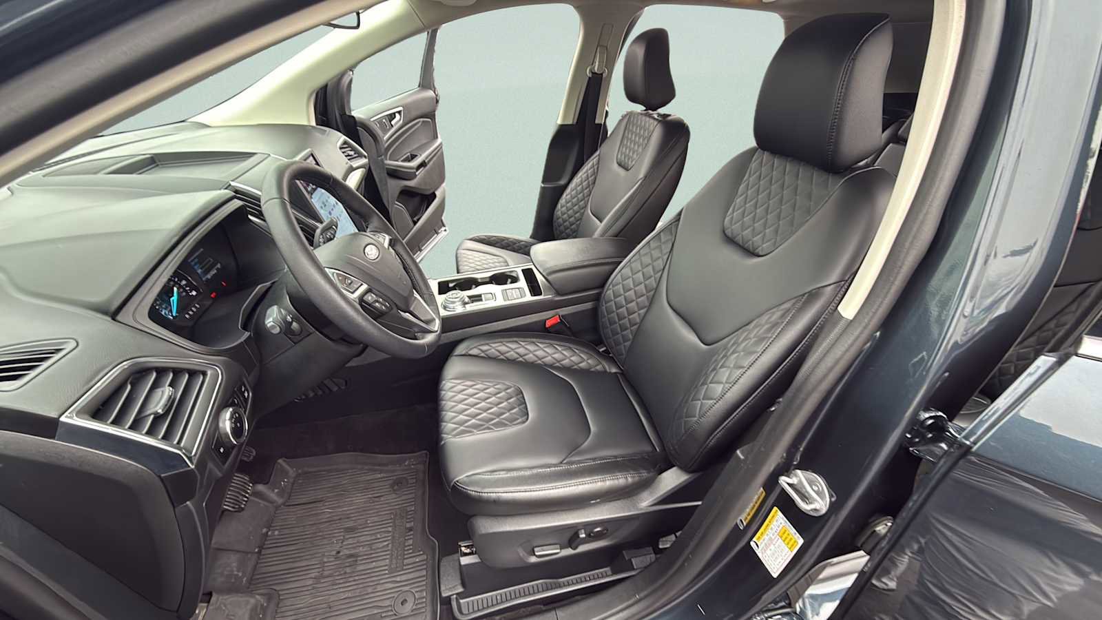 Certified 2024 Ford Edge Titanium image 33